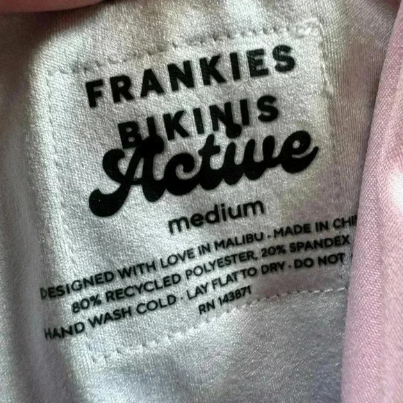 Frankies Bikinis Speedy Long Sleeve Floral Crop Top size M retails $110 - Picture 6 of 6